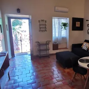 Rosa Morada Bed & Breakfast